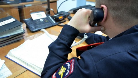В Солнечном районе сотрудники полиции задержали подозреваемую в краже сотового телефона и денежных средств